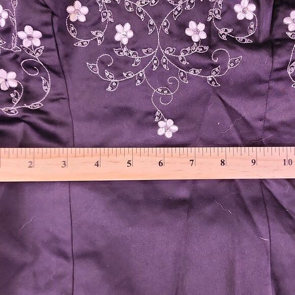 Masquerade Black & White Floral Embroidered Lace-Up low back vintage prom dress - Picture 7 of 9